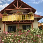 Haus Marika بيت ضيافة 4*