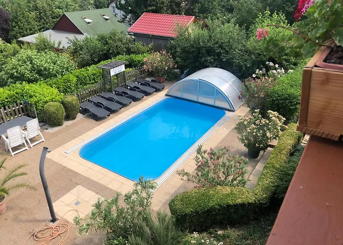 Πανσιόν Haus Marika 4*