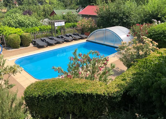 Gasthuis Haus Marika 4*